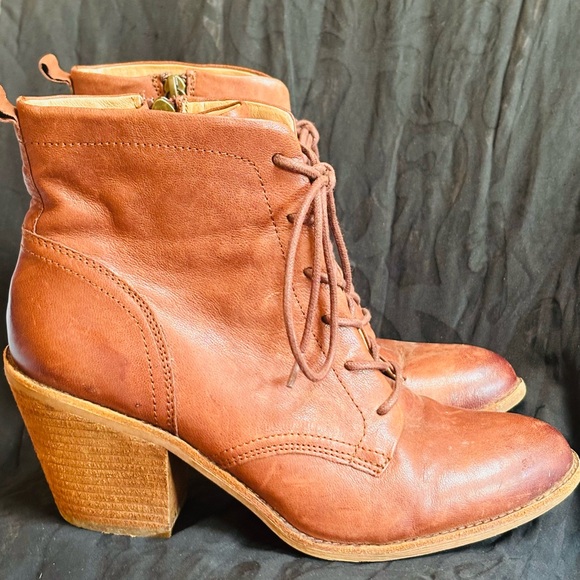 Sofft Sz9.5 Leather Booties - Picture 1 of 7
